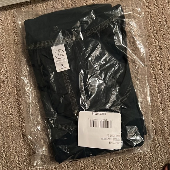 ALTERNATIVE - brand new long sleeve dress - Picture 4 of 4